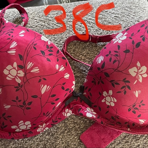 Name brand and some have never been worn. I don’t ship local pick up only! - Picture 9 of 16